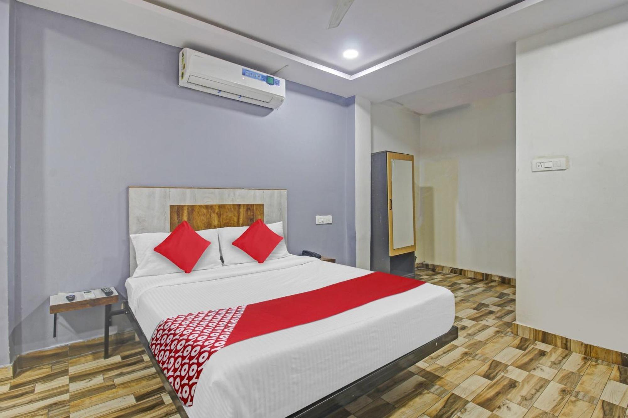 Super Hotel O Sri Sai Regency ハイデラバード エクステリア 写真