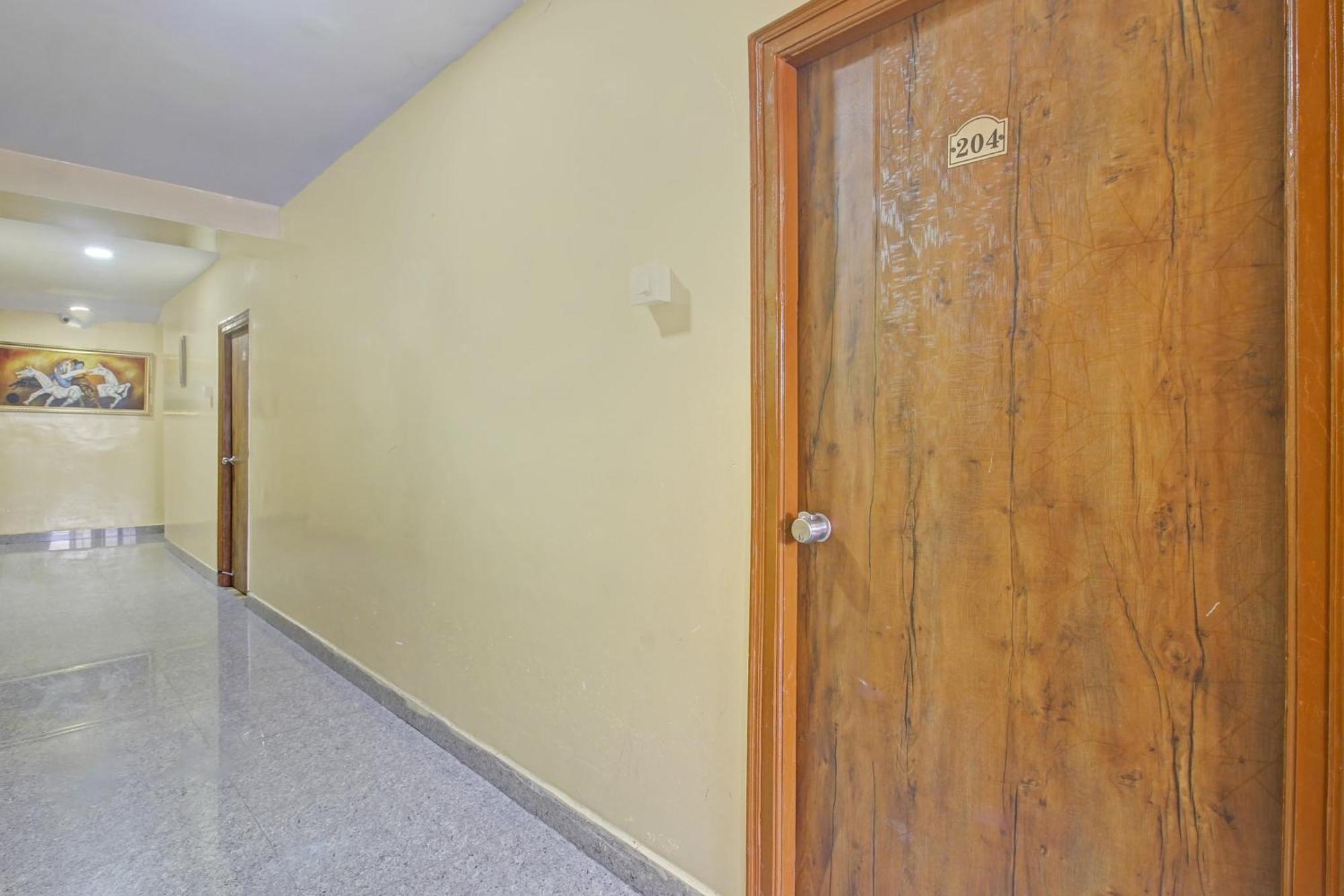Super Hotel O Sri Sai Regency ハイデラバード エクステリア 写真
