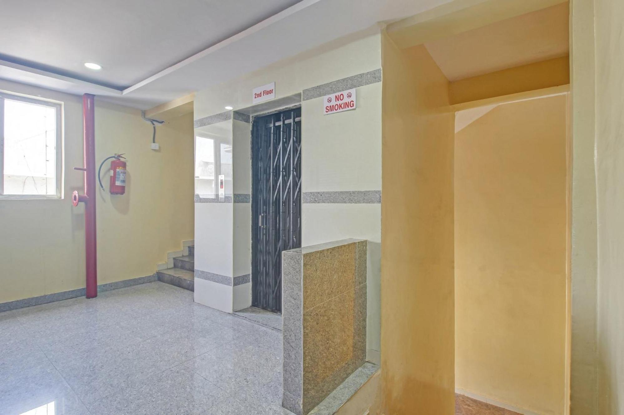 Super Hotel O Sri Sai Regency ハイデラバード エクステリア 写真