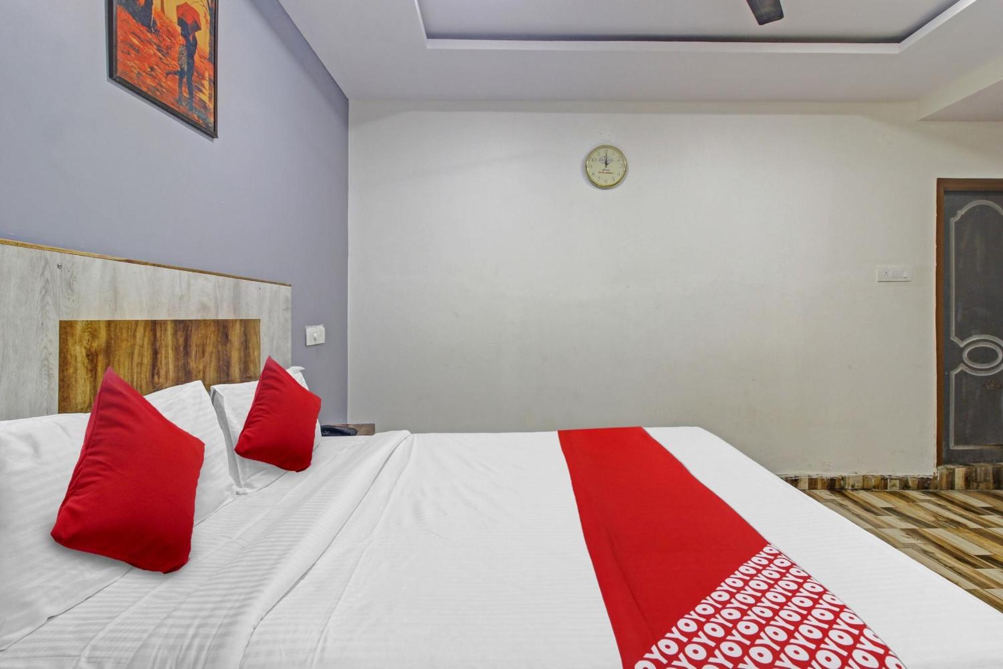 Super Hotel O Sri Sai Regency ハイデラバード エクステリア 写真